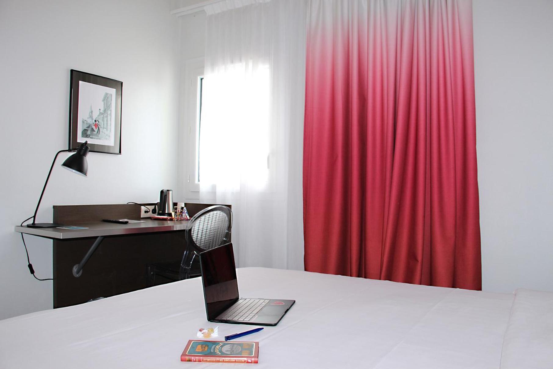 Hotel Kyriad La Rochelle Centre Ville Exterior photo